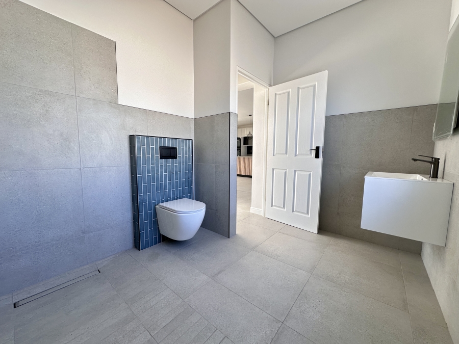 4 Bedroom Property for Sale in Sandown Western Cape